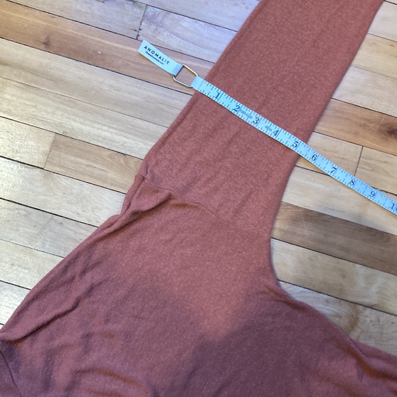 Gyft Sweater - Picture 14 of 14